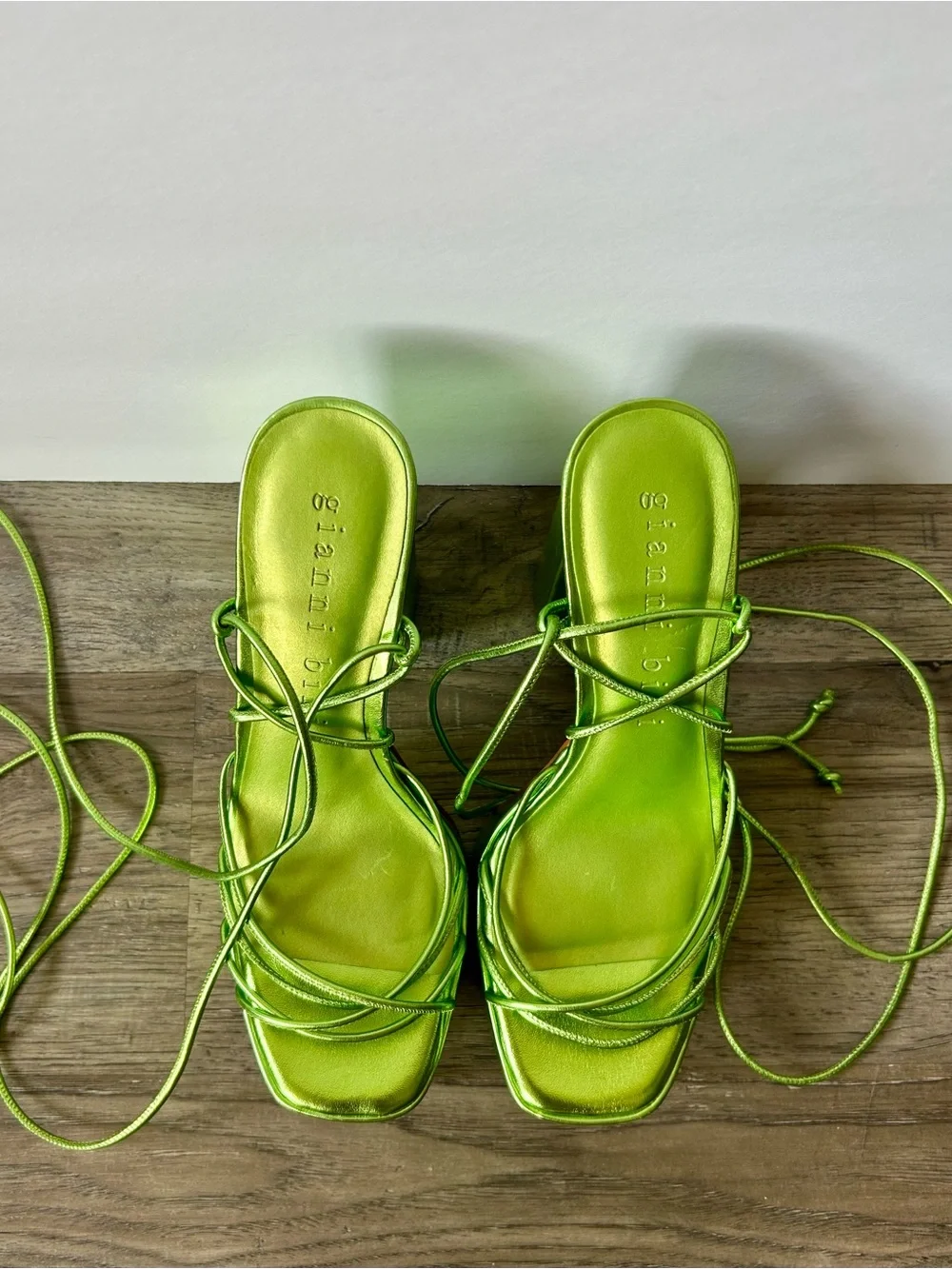 💚 Gianni Bini Metallic Green Platform Heels
